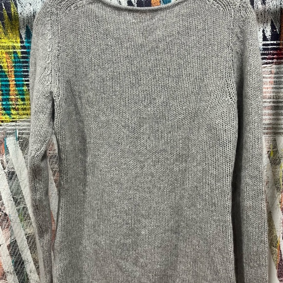 Laundry By Shelli Segal Women's Heather Gray Cable Knit Sweater - Picture 3 of 5